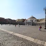 Piazza Carità 4* Nápoles