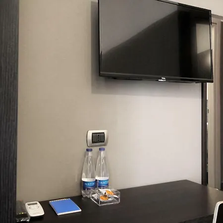 Piazza Carita 4*