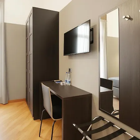 Piazza Carità Affittacamere 4*