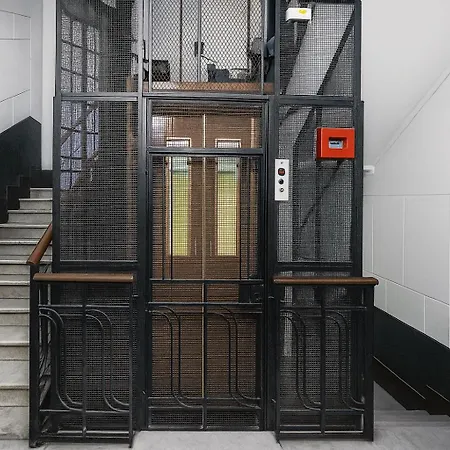 Piazza Carita بيت ضيافة نابولي