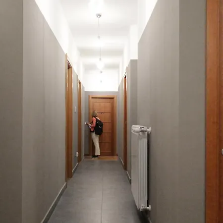 Piazza Carita 那不勒斯