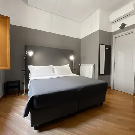 Piazza Carita 4* نابولي