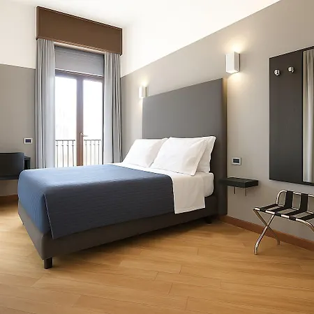 Piazza Carita 4*