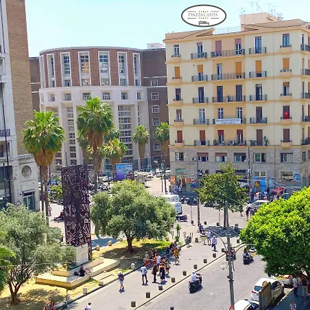 Piazza Carita 招待所 4*