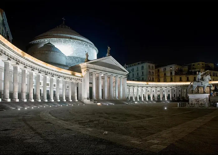 Piazza Carita Napels