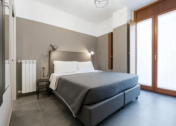 Piazza Carita ゲストハウス ナポリ