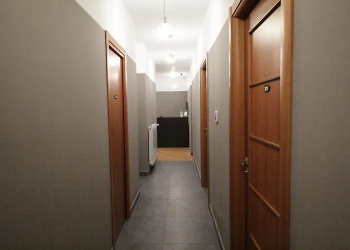 Piazza Carita Gasthuis 4*