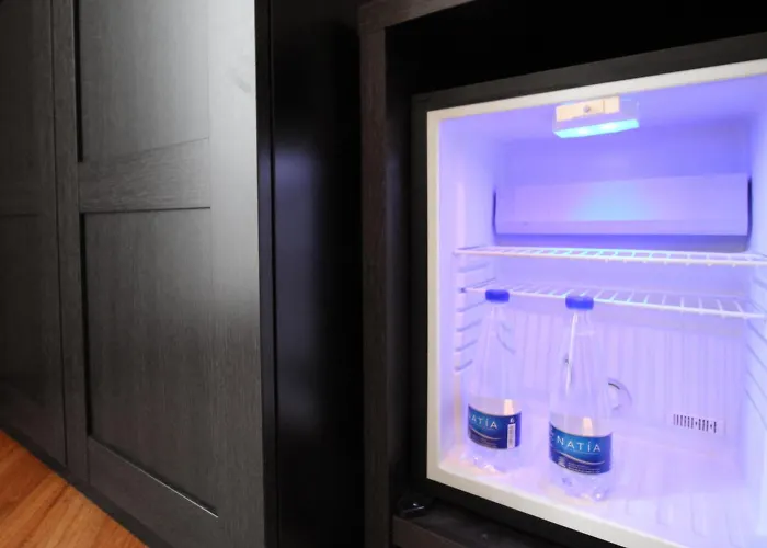 Piazza Carita 4* ナポリ