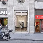 Piazza Carita