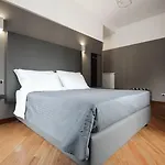 Piazza Carita 4* Neapel