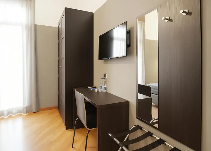 Piazza Carita Πανσιόν 4*