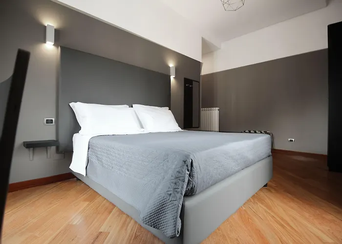 Piazza Carita 4* Νάπολη