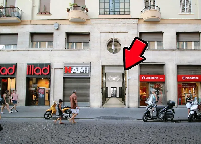 Piazza Carita Πανσιόν