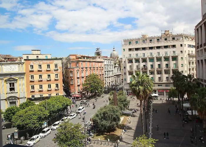 Πανσιόν Piazza Carita Νάπολη
